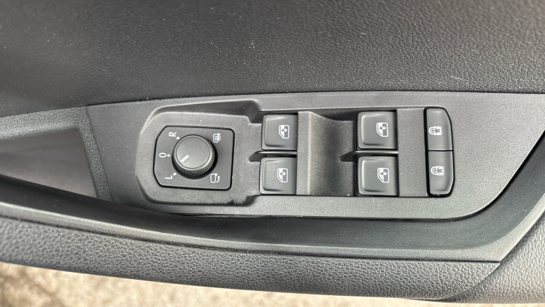 Skoda Karoq 1.5 TSI SE Drive 5dr DSG Petrol Estate